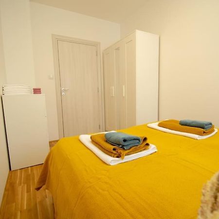 White Fields-Central 2-Bdrm Apartment With Parking Novi Sad Exterior foto
