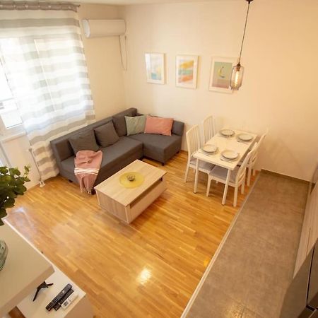 White Fields-Central 2-Bdrm Apartment With Parking Novi Sad Exterior foto