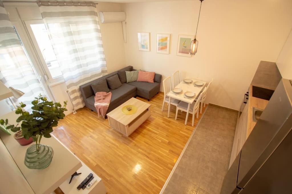 White Fields-Central 2-Bdrm Apartment With Parking Novi Sad Exterior foto